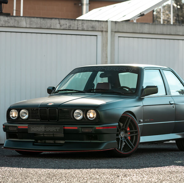 BMW M3 E30 avec six cylindre de Alpina